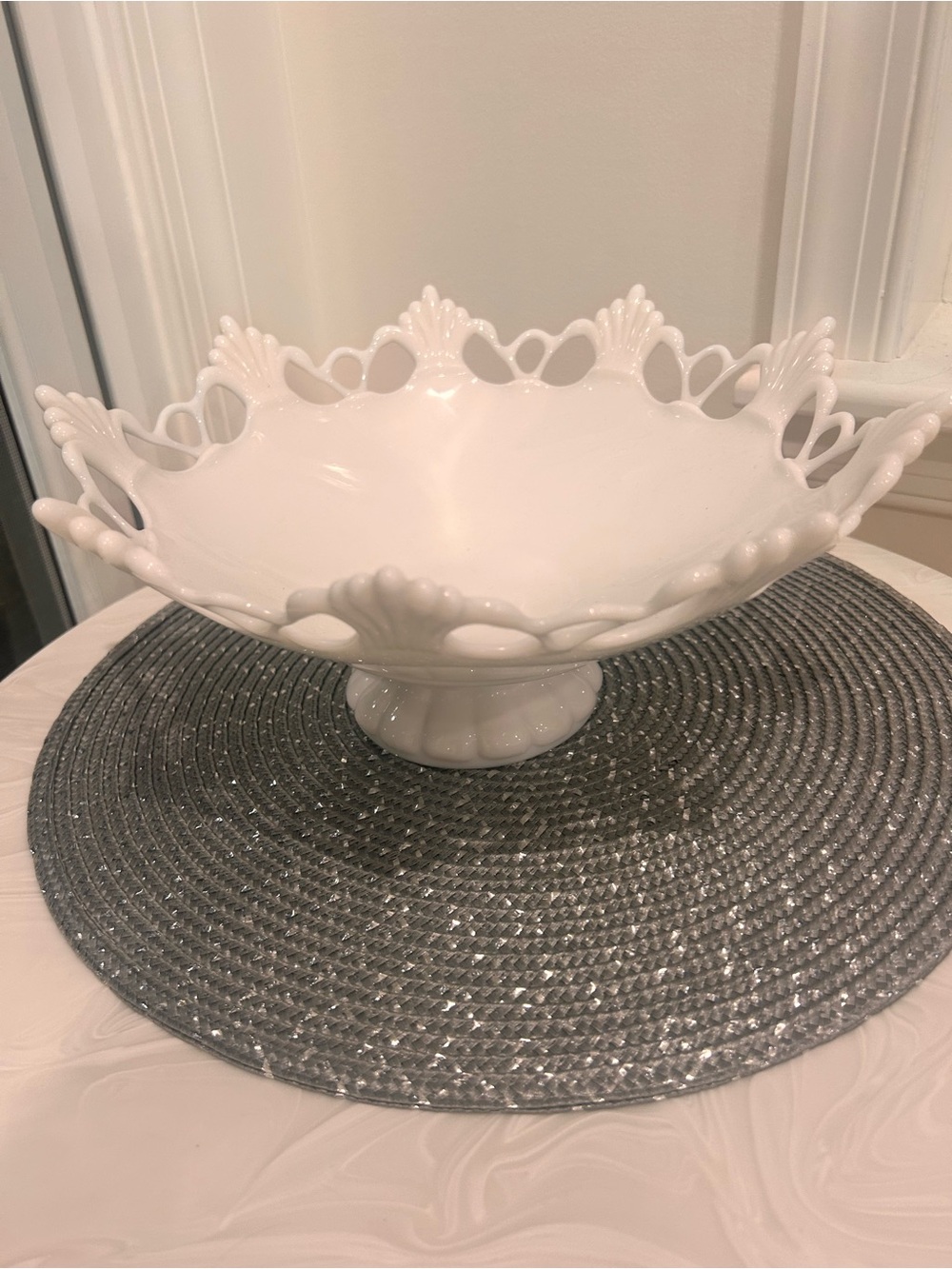 Vintage 1950s-60s Westmoreland White Milk Glass Bowl Ring & Petal Footed